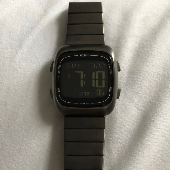 Fossil Rutherford digital watch. - Picture 2 of 6